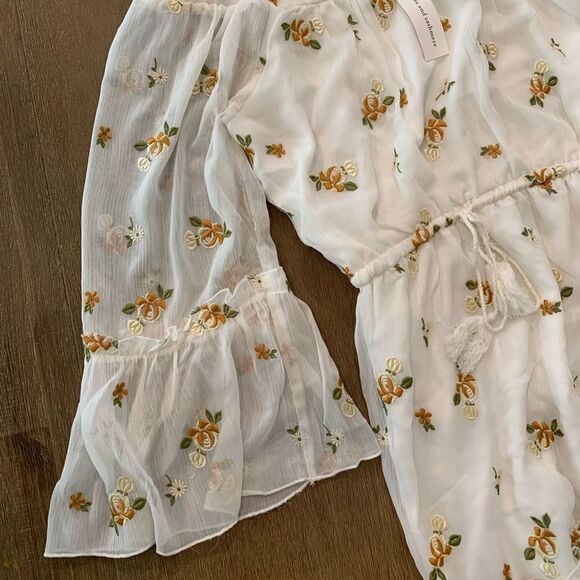 Cupcakes and Cashmere Leer Dress /flower NWT - Picture 3 of 8